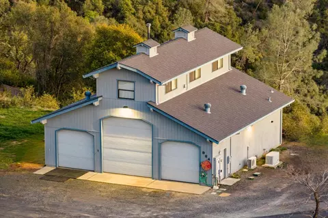 Exterior - 984 Crestview Dr, Murphys, CA 95247 photo 11 of 14