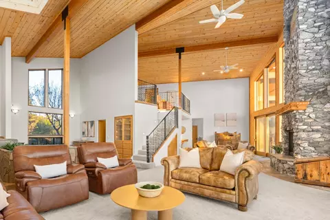 Living - 984 Crestview Dr, Murphys, CA 95247 photo 6 of 7