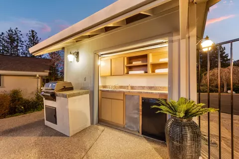 Kitchen - 984 Crestview Dr, Murphys, CA 95247 photo 5 of 5