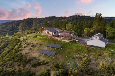 Exterior - 984 Crestview Dr, Murphys, CA 95247 photo 10 of 14