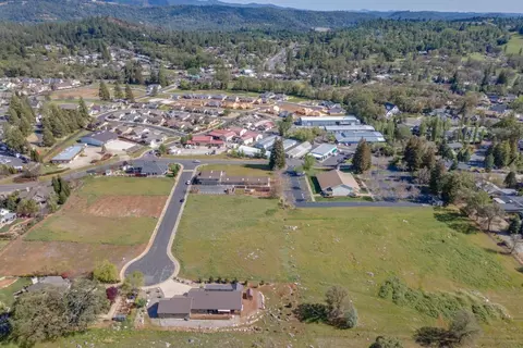 566 Friendly Ct, Murphys, CA 95247 photo 6
