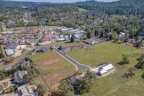 566 Friendly Ct, Murphys, CA 95247 photo 7