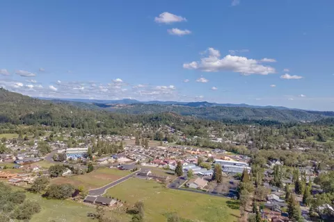 566 Friendly Ct, Murphys, CA 95247 photo 9
