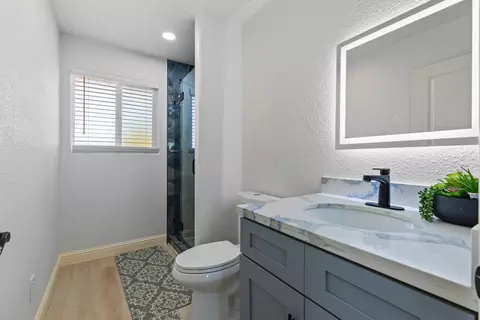 Bath - 403 Kerr Ave, Modesto, CA 95354 photo 4 of 6