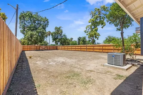 Exterior - 403 Kerr Ave, Modesto, CA 95354 photo 6 of 8