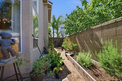 Exterior - 1801 Talon Rd, Rocklin, CA 95765 photo 9 of 11