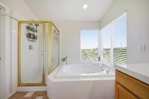 Bath - 1801 Talon Rd, Rocklin, CA 95765 photo 3 of 4
