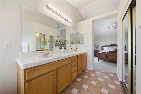 Bath - 1801 Talon Rd, Rocklin, CA 95765 photo 4 of 4