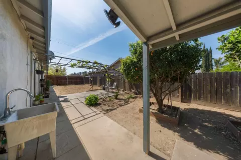 Exterior - 1391 S Orange St, Turlock, CA 95380 photo 4 of 6