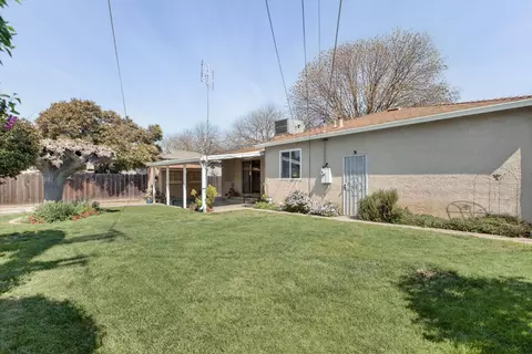 Exterior - 2205 Tully Rd, Modesto, CA 95350 photo 8 of 9