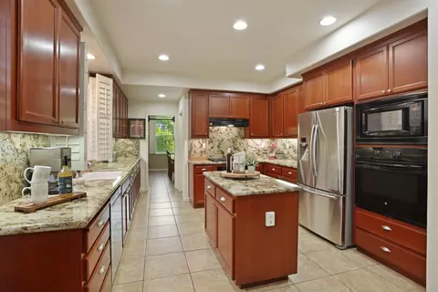 Kitchen - 1583 Roger Dr, Tracy, CA 95304 photo 2 of 4