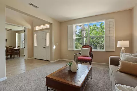 Entry Way - 1583 Roger Dr, Tracy, CA 95304 photo 2 of 8