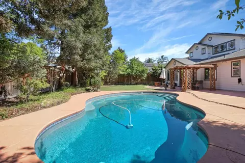 Exterior - 1583 Roger Dr, Tracy, CA 95304 photo 8 of 17