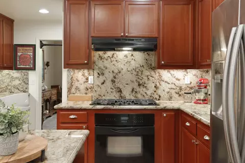 Kitchen - 1583 Roger Dr, Tracy, CA 95304 photo 4 of 4