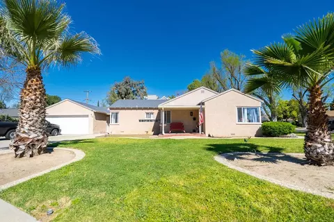 915 La Loma Ave, Modesto, CA 95354