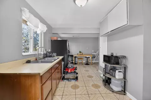 Kitchen - 5555 E Main St, Stockton, CA 95215 photo 3 of 5