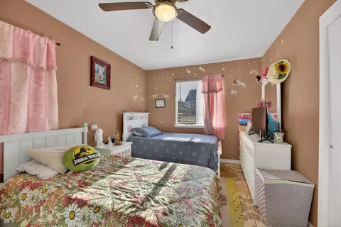 Bedroom - 5555 E Main St, Stockton, CA 95215 photo 1 of 8