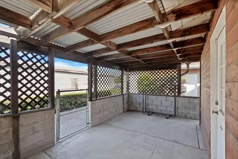 Exterior - 4678 E Woodbridge Rd, Acampo, CA 95220 photo 5 of 8