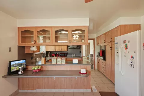 Kitchen - 4678 E Woodbridge Rd, Acampo, CA 95220 photo 4 of 5