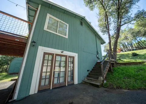 Exterior - 21407 Crystal Falls Dr, Sonora, CA 95370 photo 2 of 9