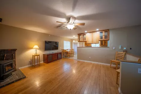 Living - 21407 Crystal Falls Dr, Sonora, CA 95370 photo 1 of 3