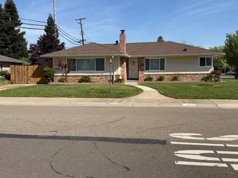 9497 Sara St, Elk Grove, CA 95624