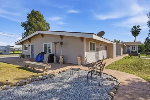 Exterior - 891 Manila Rd, Lathrop, CA 95330 photo 4 of 7