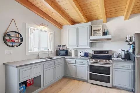 Kitchen - 891 Manila Rd, Lathrop, CA 95330 photo 7 of 7