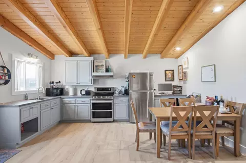 Kitchen - 891 Manila Rd, Lathrop, CA 95330 photo 5 of 7