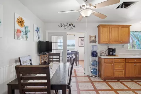Dining - 891 Manila Rd, Lathrop, CA 95330 photo 4 of 6