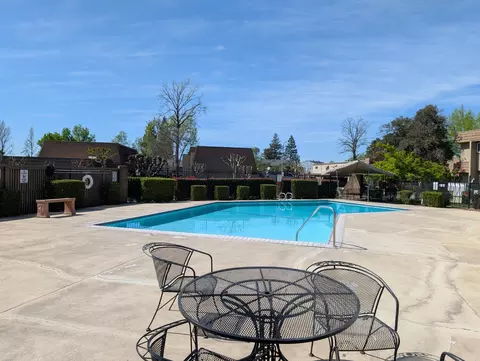 Exterior - 2334 Via Camino Ave, Carmichael, CA 95608 photo 5 of 6