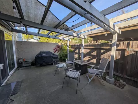 Exterior - 2334 Via Camino Ave, Carmichael, CA 95608 photo 3 of 6