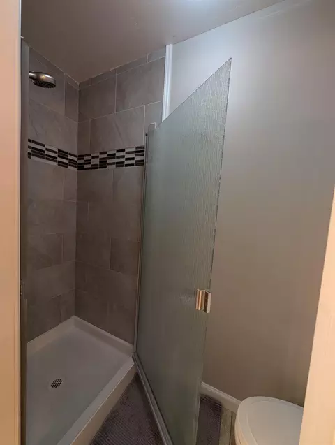 Bath - 2334 Via Camino Ave, Carmichael, CA 95608 photo 3 of 4