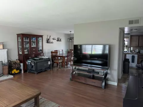 Living - 2334 Via Camino Ave, Carmichael, CA 95608 photo 3 of 4