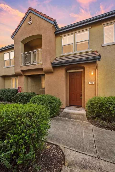 206 Dante Cir, Roseville, CA 95678