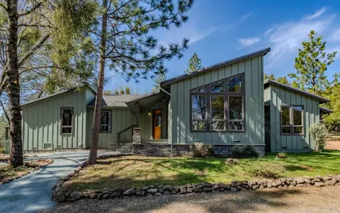 2863 April Ln, Mokelumne Hill, CA 95245