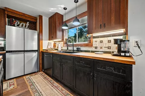 Kitchen - 30 Bryson Dr, Sutter Creek, CA 95685 photo 6 of 7