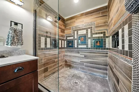 Bath - 30 Bryson Dr, Sutter Creek, CA 95685 photo 10 of 11