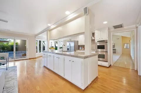 Kitchen - 44031 S El Macero Dr, El Macero, CA 95618 photo 5 of 5