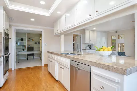 Kitchen - 44031 S El Macero Dr, El Macero, CA 95618 photo 1 of 5