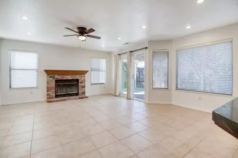Living - 4209 Godfrey Dr, Salida, CA 95368 photo 5 of 7