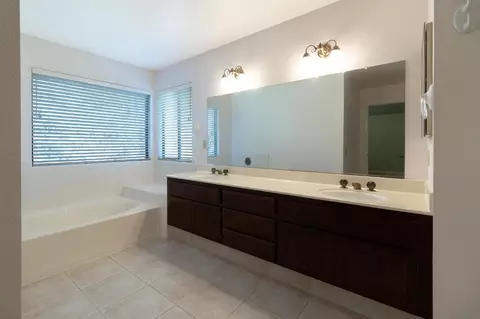Bath - 4209 Godfrey Dr, Salida, CA 95368 photo 2 of 4