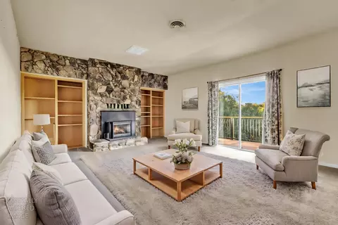 Living - 17780 Redberry Ln, Jackson, CA 95642 photo 3 of 6