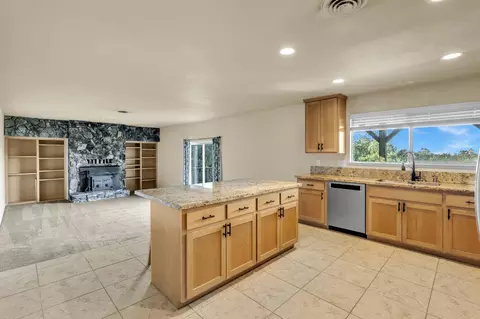 Living - 17780 Redberry Ln, Jackson, CA 95642 photo 6 of 6
