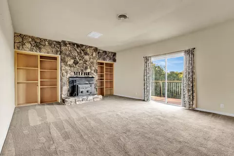 Living - 17780 Redberry Ln, Jackson, CA 95642 photo 4 of 6