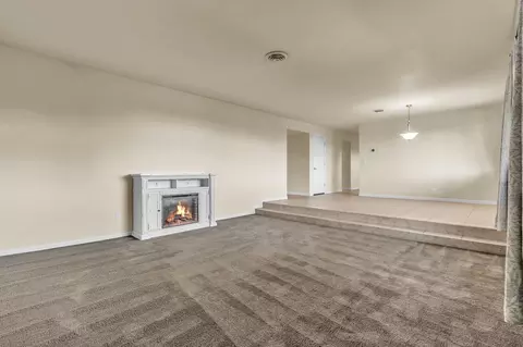Living - 17780 Redberry Ln, Jackson, CA 95642 photo 2 of 6