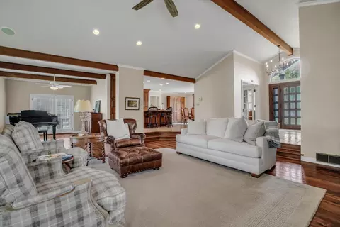 Living - 17230 E Franscella Ln, Ripon, CA 95366 photo 3 of 3