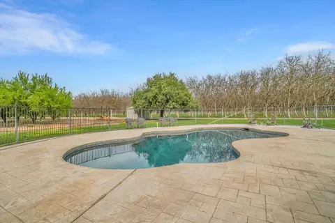Exterior - 17230 E Franscella Ln, Ripon, CA 95366 photo 15 of 16