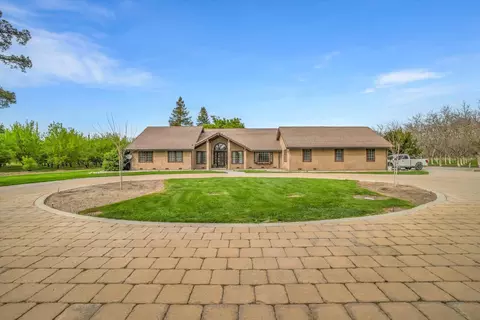Exterior - 17230 E Franscella Ln, Ripon, CA 95366 photo 2 of 16