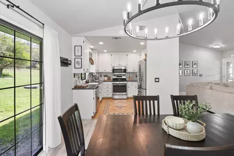 Dining - 2767 Shilo Dr, Placerville, CA 95667 photo 4 of 5